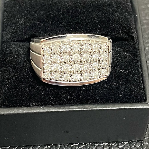 Men's Diamond Cluster Ring - Picture 6 of 10